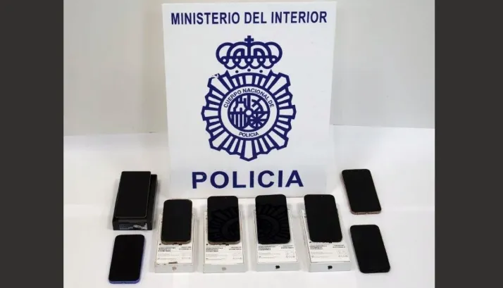 DETENIDO UN REPARTIDOR POR ROBAR PAQUETES CON MÓVILES DE ALTA GAMA