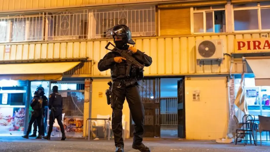 LOS MOSSOS INVESTIGAN UN NUEVO EPISODIO DE VIOLENCIA CON ARMAS DE FUEGO EN LA MINA
