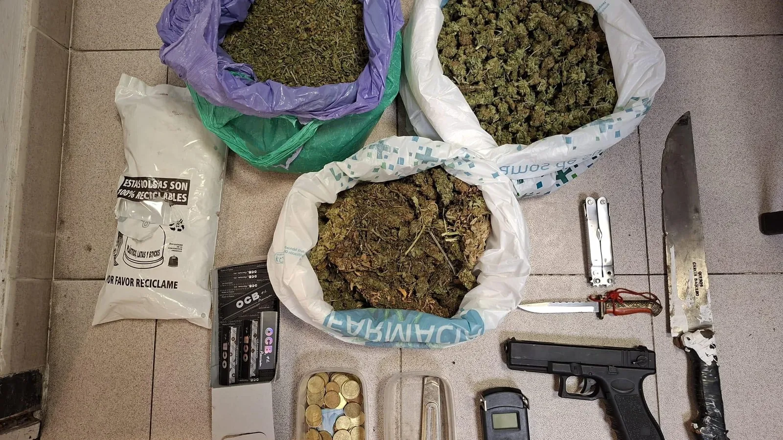 LA POLICÍA LOCAL DE SEVILLA DESMANTELA UN QUIOSCO UTILIZADO PRESUNTAMENTE COMO PUNTO DE VENTA DE DROGA