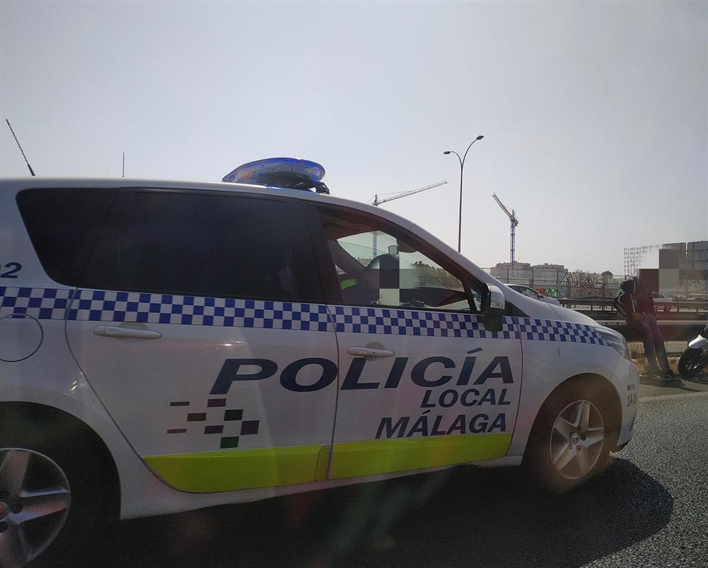 MOMENTOS DE MÁXIMA TENSIÓN EN MÁLAGA TRAS EL INTENTO DE UN HOMBRE DE LLEVARSE A UN MENOR EN PLENA CALLE