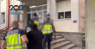 CAE UNA BANDA DE LADRONES DE VIVIENDAS QUE ACTUABA EN TRIANA Y ZONAS DE ALTO NIVEL ADQUISITIVO DE SEVILLA