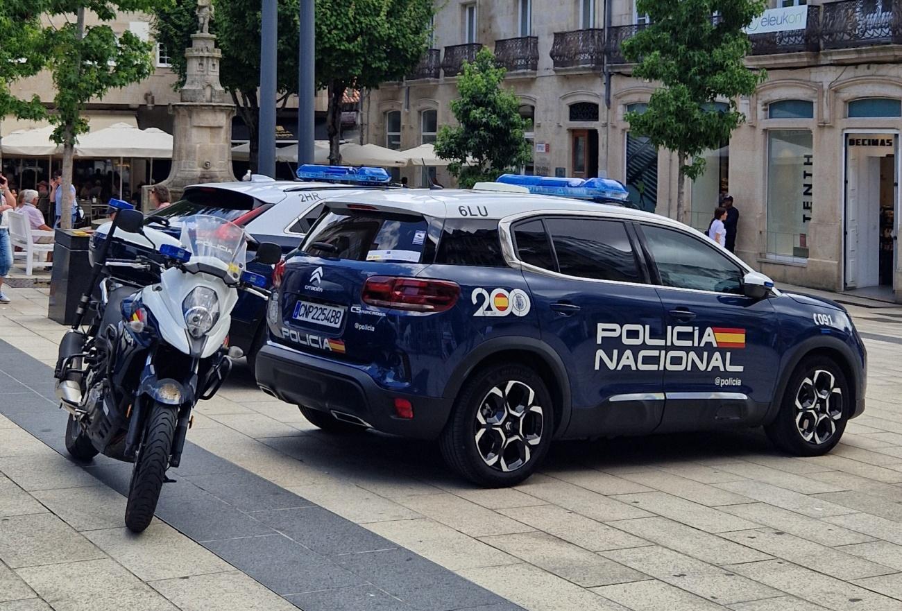 LA POLICÍA NACIONAL DETIENE EN VIGO A UN HOMBRE INVESTIGADO POR PRESUNTOS DELITOS TECNOLÓGICOS Y FRAUDE DIGITAL
