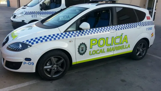 CONDENADO A UN AÑO DE PRISIÓN POR AGREDIR A UN POLICÍA LOCAL QUE TRATABA DE PROTEGER A UNA MUJER EN MARBELLA