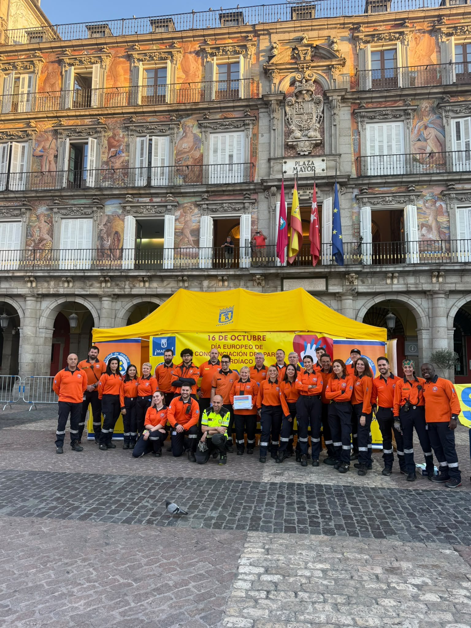 Manos que salvan vidas en el corazón de Madrid