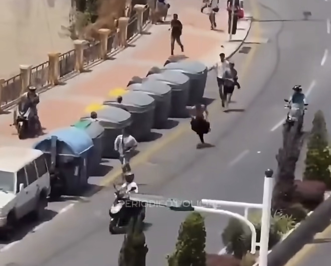 Varios vecinos de Ceuta colaboran con los agentes…