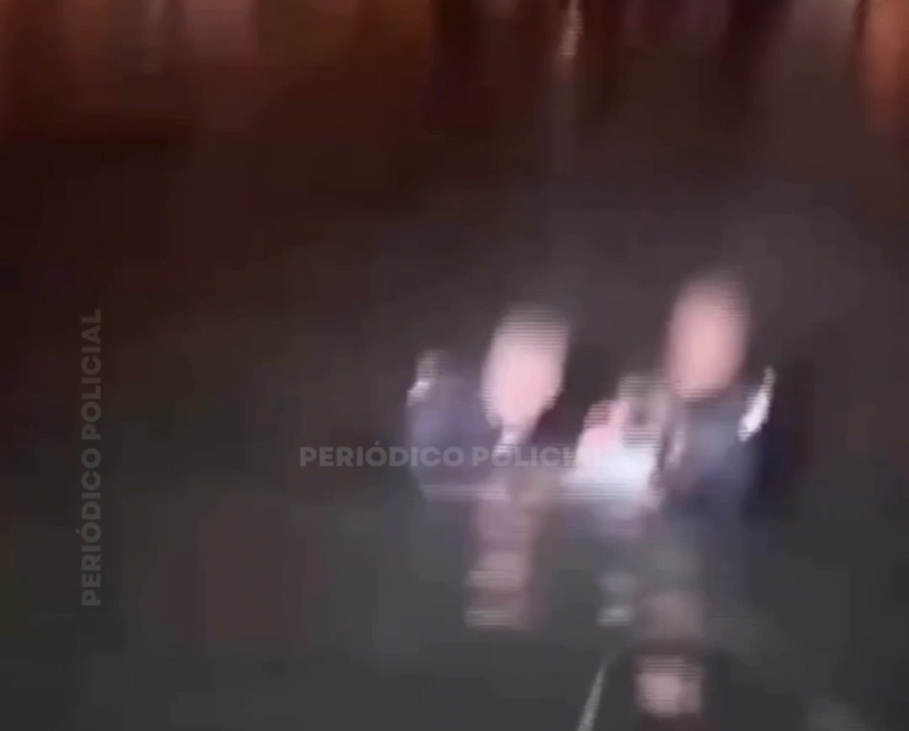 Dos agentes de la Policía Nacional rescataron a una joven de 28 años