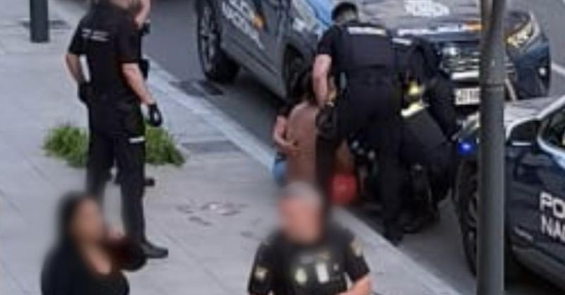La rápida intervención policial evita una tragedia tras una grave agresión con arma blanca en Almería