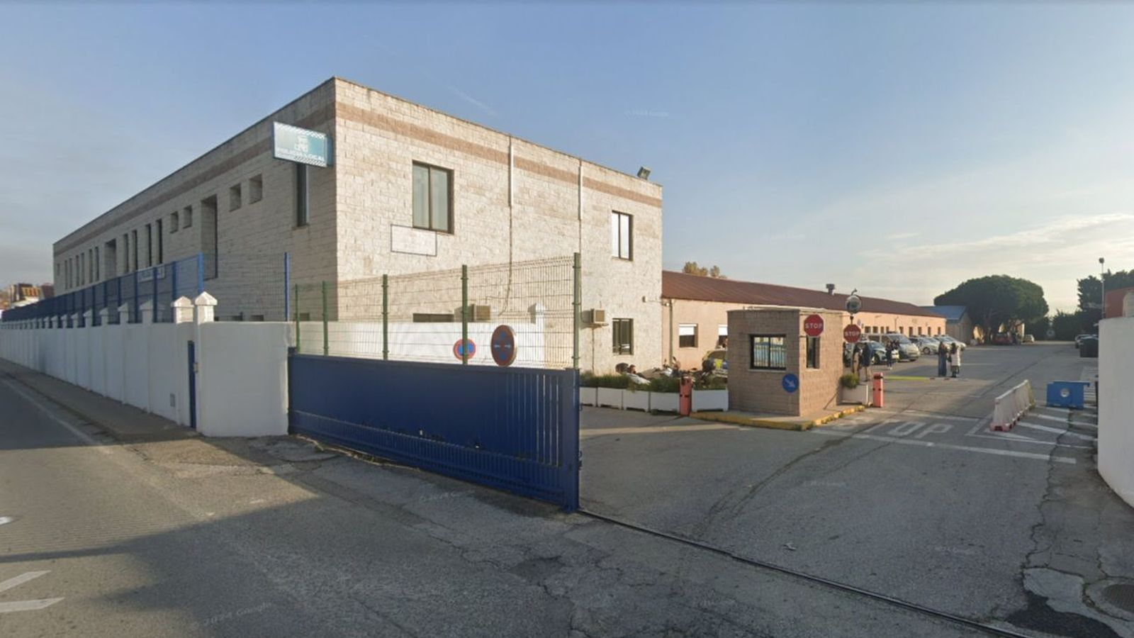 Investigada una conductora tras circular ebria por Algeciras, provocar daños en la vía pública y desatender las órdenes policiales