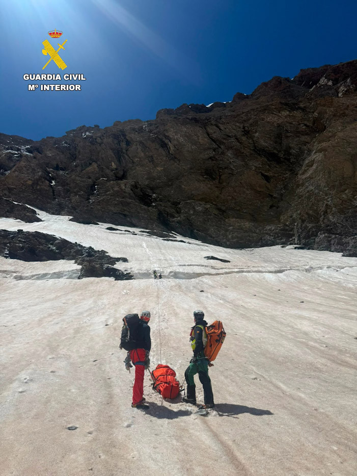 La Guardia Civil rescata a siete personas en seis intervenciones de montaña durante un intenso fin de semana en Sierra Nevada y otras zonas de Granada