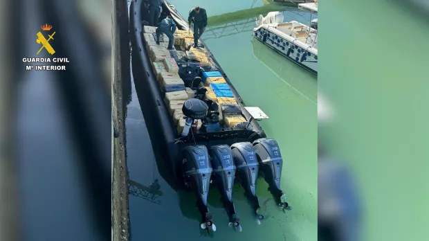 Narcotraficantes disparan contra agentes de la Guardia Civil durante un alijo frustrado de más de una tonelada de hachís en Huelva