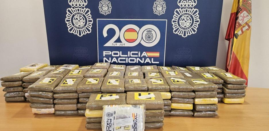 Detenido en Badalona un hombre que ocultaba más de 225 kilos de cocaína en un vehículo