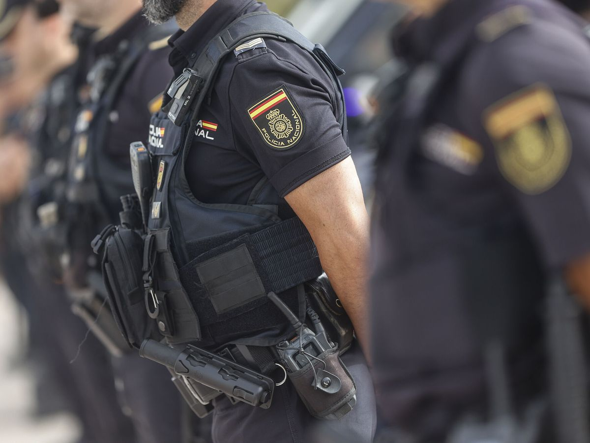 JUPOL Cataluña denuncia que policías nacionales deberán desplazarse durante sus vacaciones para firmar un trámite presencial