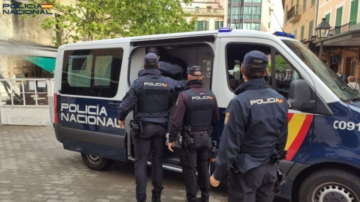 Amplio operativo policial en Almería contra redes vinculadas a la inmigración irregular