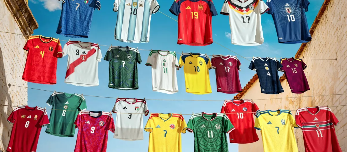 La Policía Nacional interviene más de 16 toneladas de equipaciones de fútbol falsificadas antes del Mundial 2026