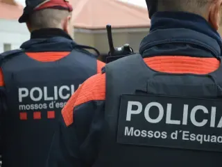 Detenidos dos ciudadanos checos por varios hurtos a bañistas en las playas de Colera y Portbou