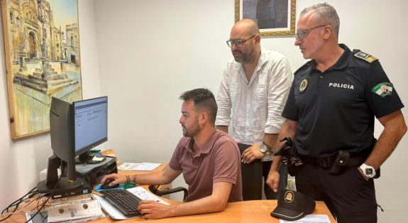 El Ayuntamiento adjudica la compra de 50 nuevas pistolas para la Policía Local por más de 32.000 euros