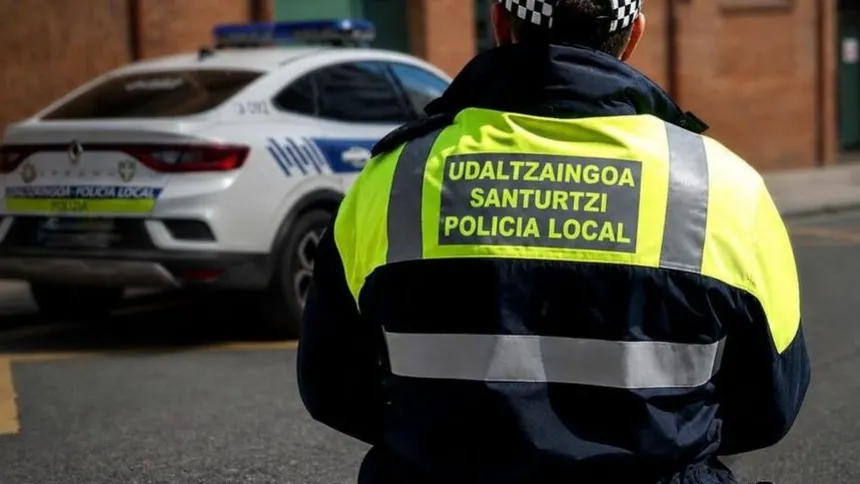 Fallece un hombre de 30 años tras una intervención de la Policía Local de Santurtzi en la que se utilizó una pistola táser