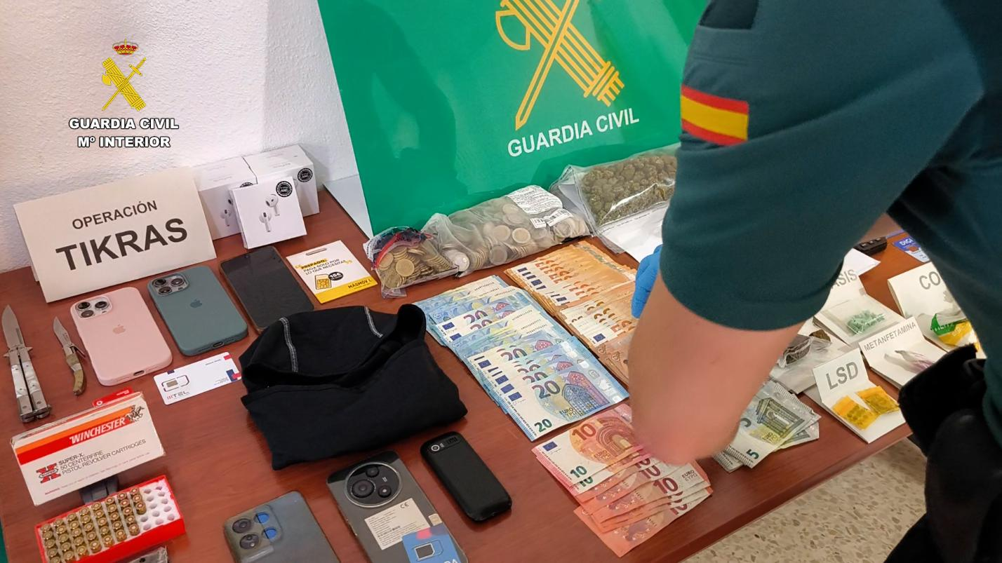 Seis detenidos por una oleada de robos en viviendas, gasolineras y comercios de Valencia y Alicante