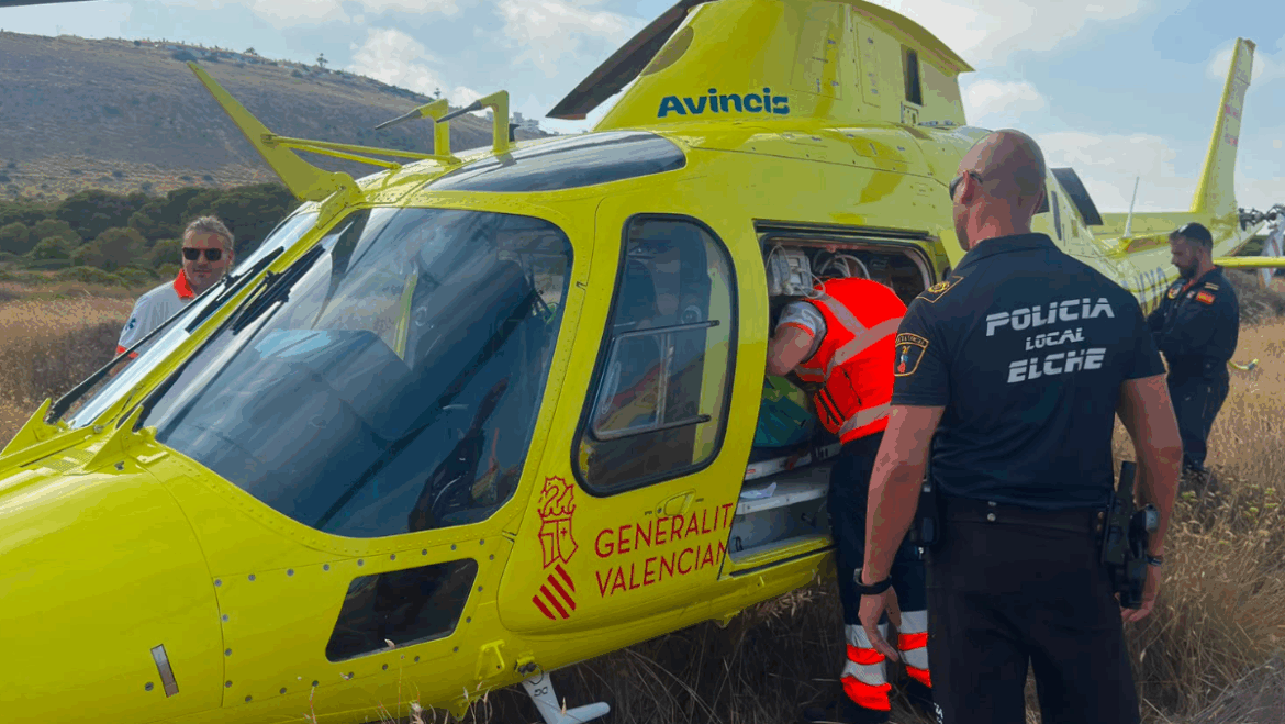 Un parapentista resulta herido tras sufrir una caída en la zona del Carabassí y es evacuado en helicóptero al Hospital de Elche