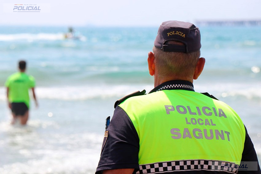 La Policía Local de Sagunto interviene un paquete con más de un kilo de cocaína hallado en la playa de Almardà