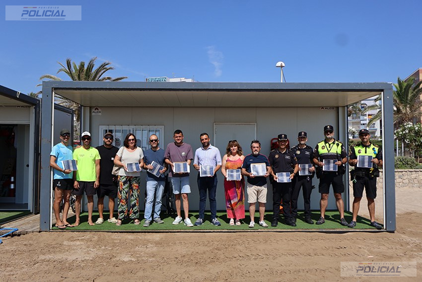 La Policía Local de Sagunto repartirá 10.000 pulseras antipérdida para menores y personas mayores en las playas