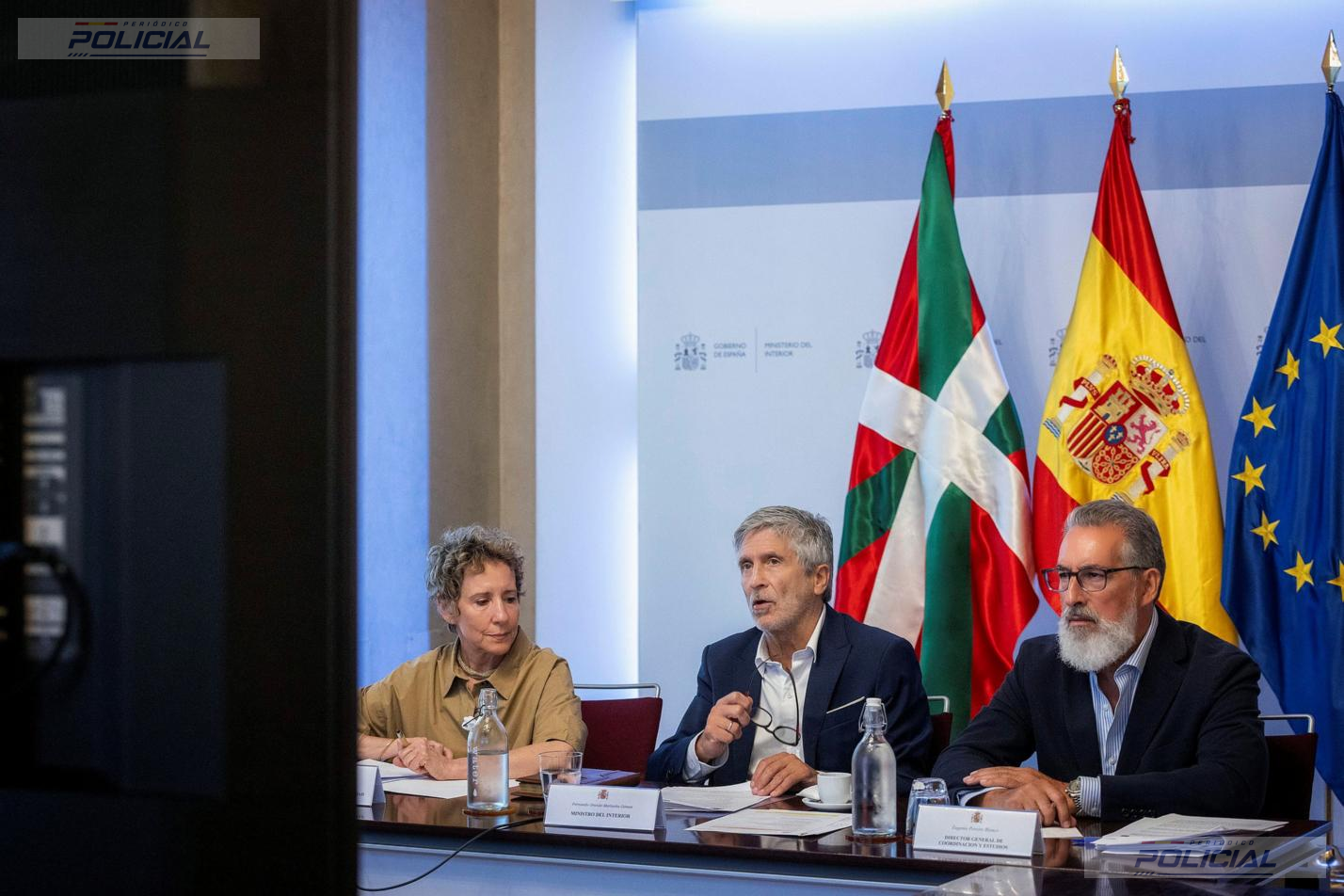 Interior y el Gobierno Vasco impulsarán una reforma para endurecer el control de las armas blancas en espacios públicos