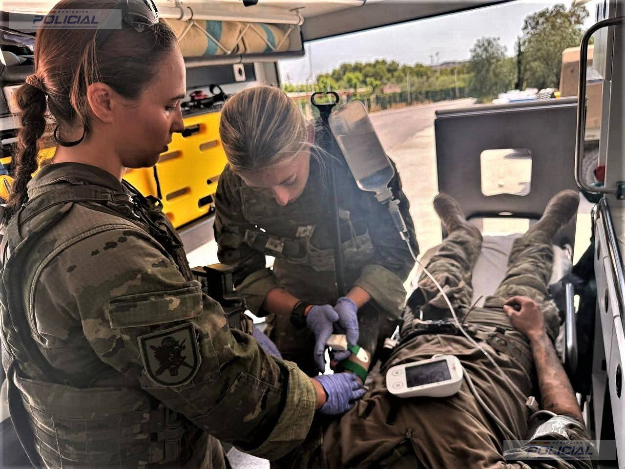 Dos alféreces cadetes enfermeras completan su formación práctica integrándose en una unidad de la Brigada Paracaidista