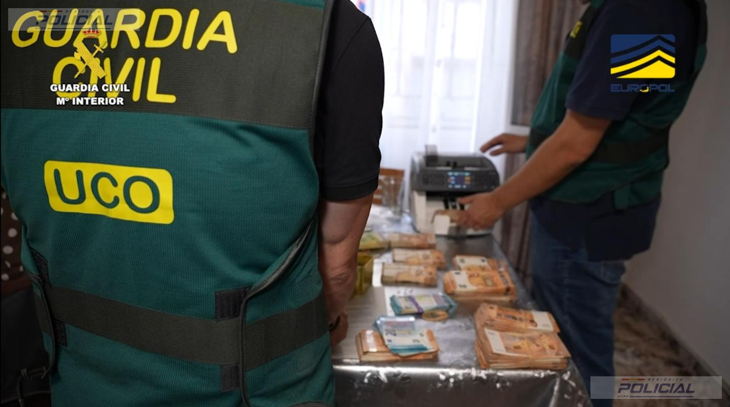 La Guardia Civil desmantela seis fábricas ilegales de tabaco e interviene más de 20 millones de cigarrillos en una gran operación internacional