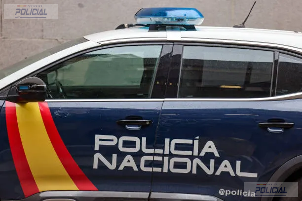La Policía Nacional desarticula un grupo especializado en robar joyas a personas mayores mediante el método del “abrazo cariñoso”