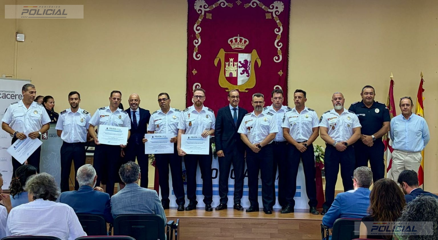 Cáceres reconoce la labor de 60 policías locales por 18 intervenciones destacadas durante el último año
