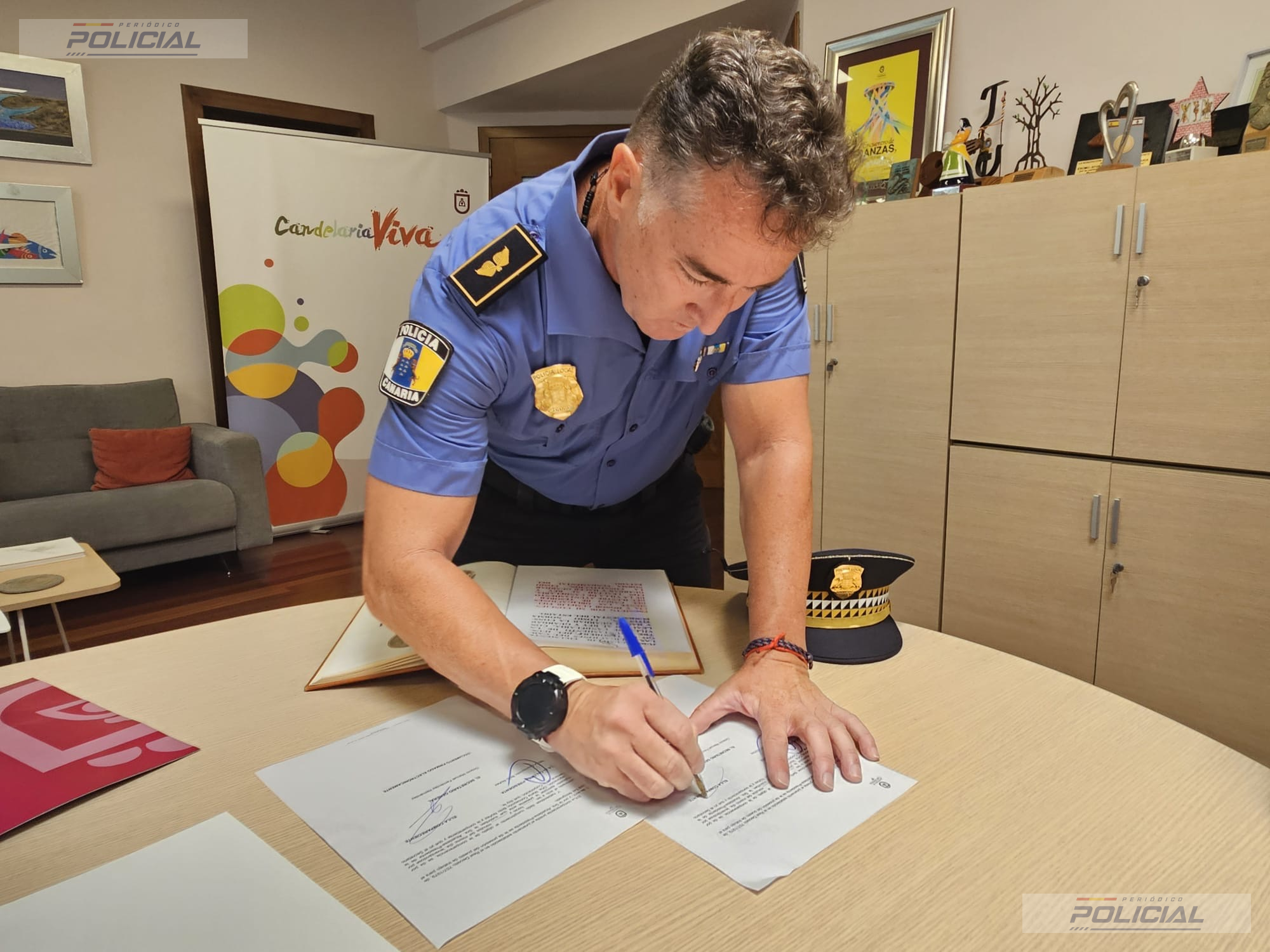Candelaria formaliza el nombramiento de un nuevo inspector en prácticas de la Policía Local