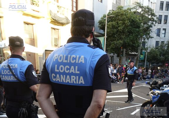 Un policía fuera de servicio persigue y detiene en Santa Cruz de Tenerife a un hombre que agredía a una mujer
