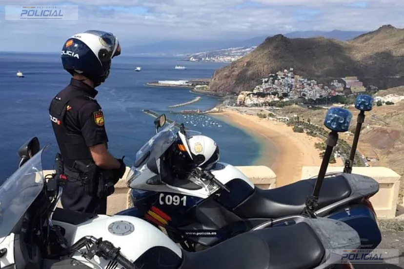 La Policía Nacional detona de forma controlada un mortero localizado en una playa de Ceuta