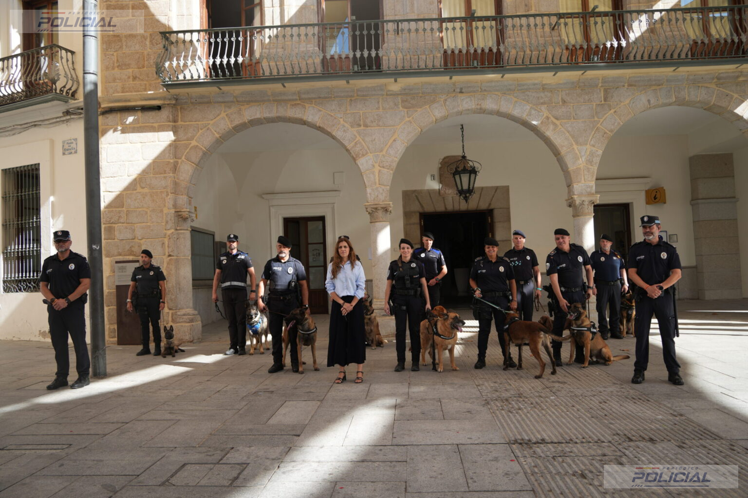 Doce perros policía participan en las primeras Jornadas Formativas K9 Boyra