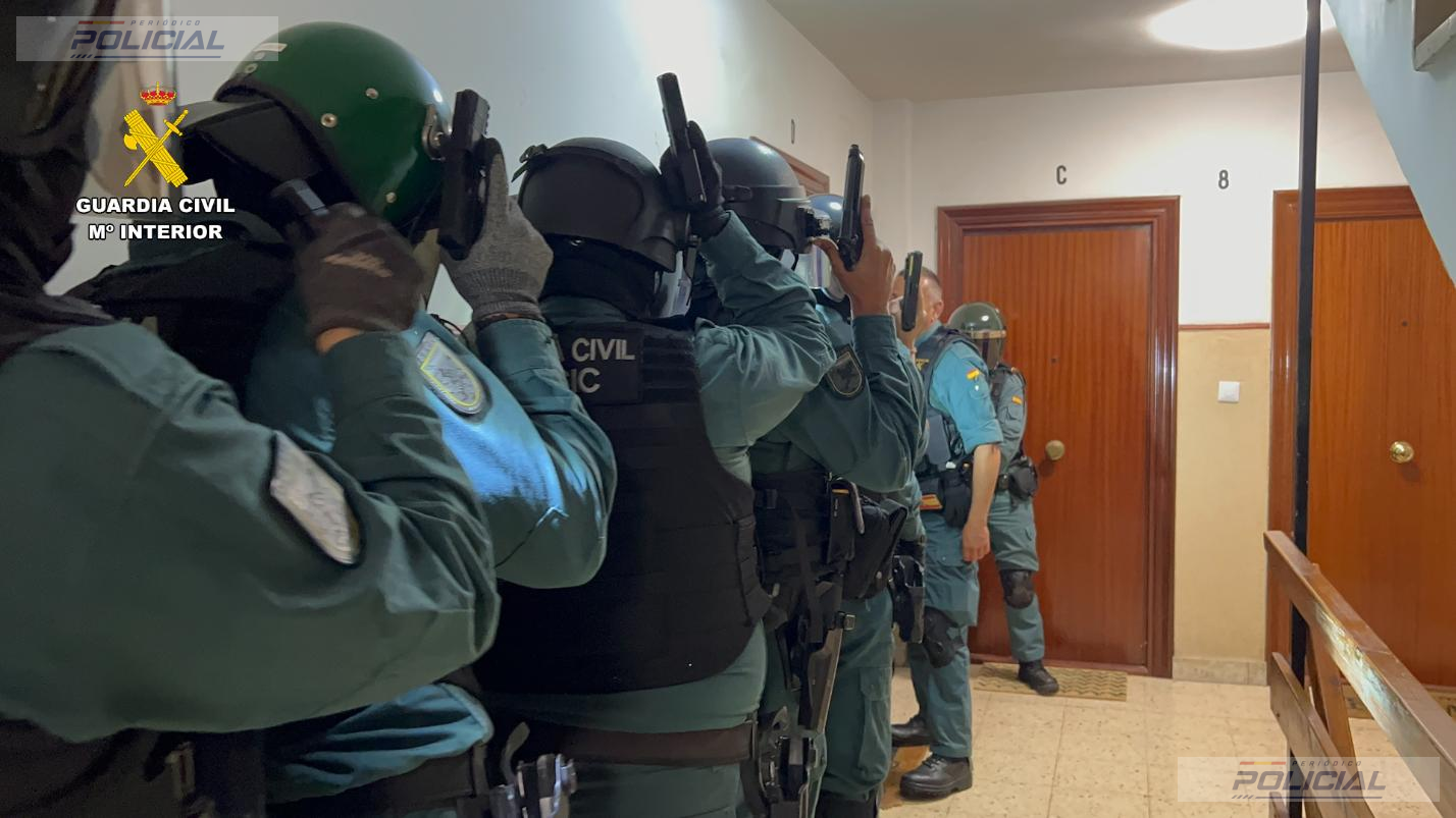 Desarticulada una organización criminal dedicada al blanqueo de dinero procedente de estafas: 20 detenidos y 11 investigados