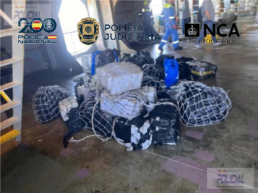 Interceptadas cerca de cinco toneladas de cocaína en un portacontenedores contaminado con el método de los “micos”