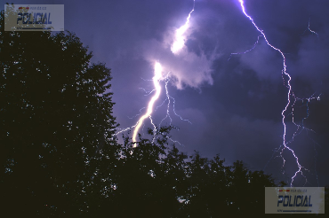 Protección Civil alerta por chubascos y tormentas intensas en amplias zonas del interior peninsular