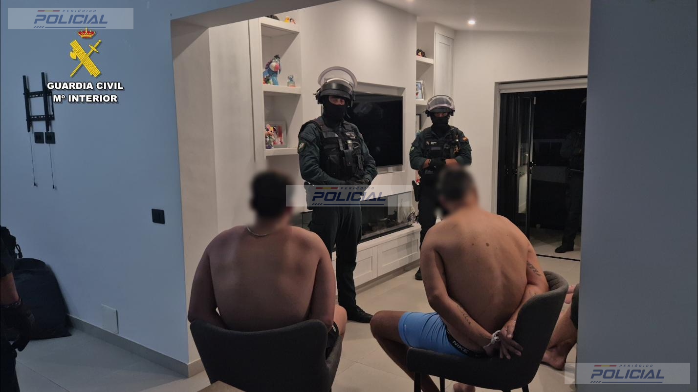 Intervenidas 13 toneladas de “gas de la risa” en el sur de Tenerife en una operación de la Guardia Civil
