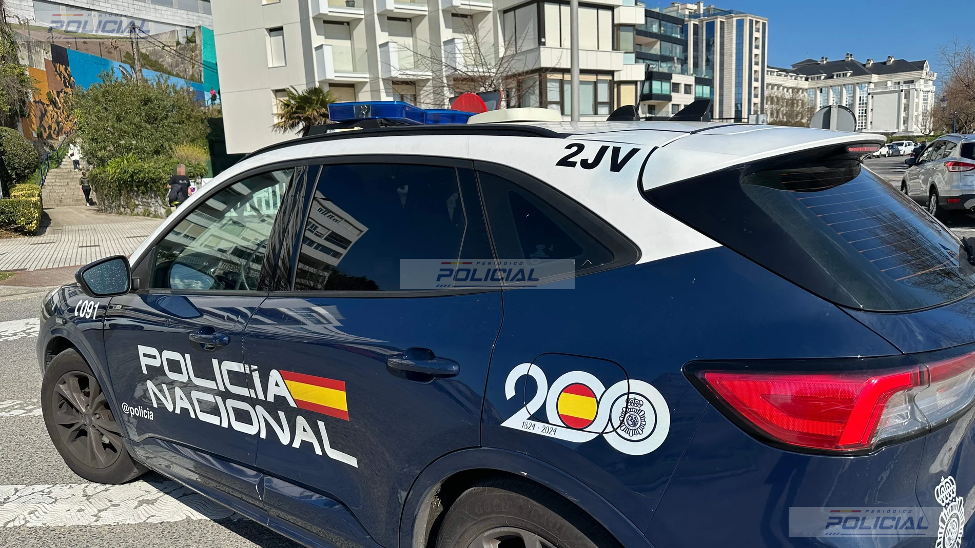La Policía Nacional rescata a un bebé encerrado en un vehículo a pleno sol en Sevilla