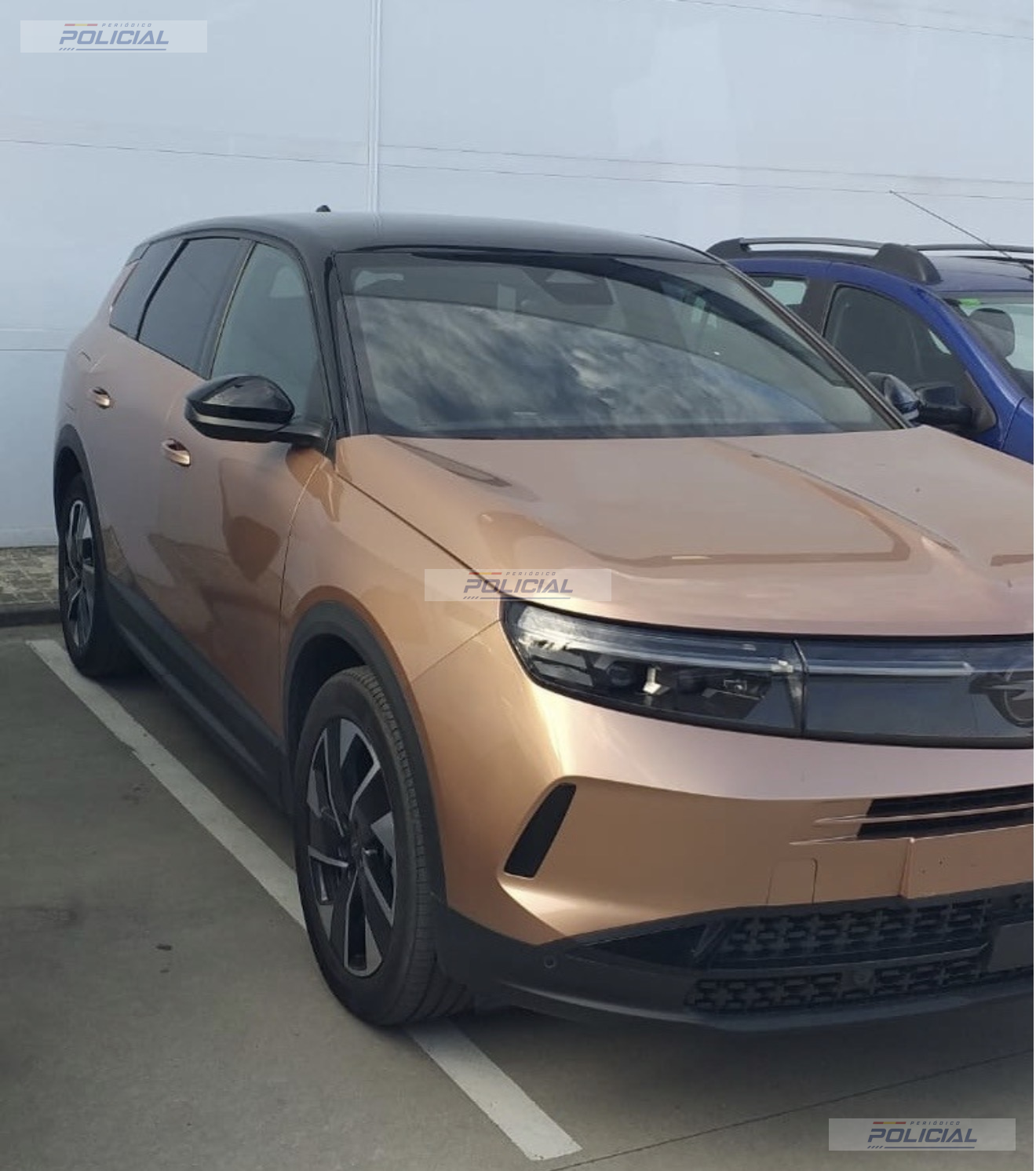 Los Mossos d’Esquadra detienen en el Baix Empordà a un hombre con un coche robado, matrículas sustraídas y numerosos objetos procedentes de otros vehículos