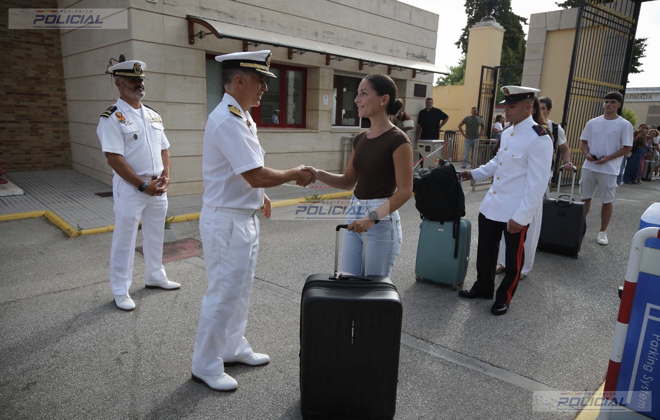 Nuevos alumnos ingresan en el Curso de Acceso a la Escala de Suboficiales de la Armada