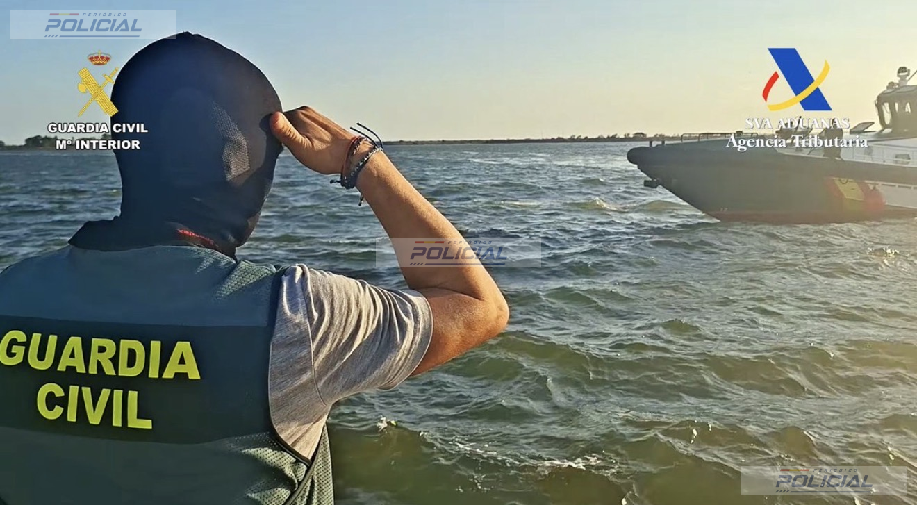 Diez detenidos tras el ataque a tiros contra una patrullera de la Guardia Civil en aguas de Huelva