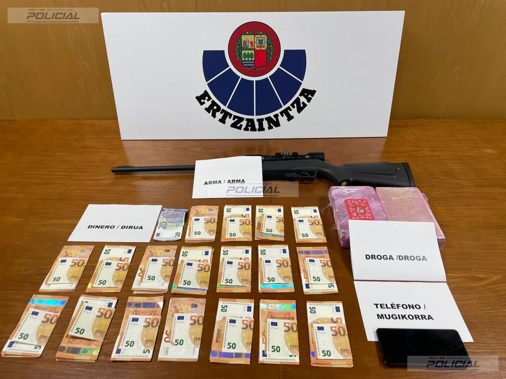 Detenido en Irun con 119 billetes falsos de 50 euros y una importante cantidad de presunta droga