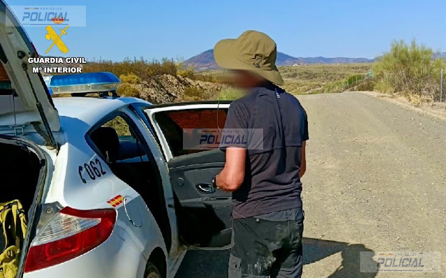 La Guardia Civil auxilia a un peregrino que sufrió un posible golpe de calor durante la Vía de la Plata en Cañaveral