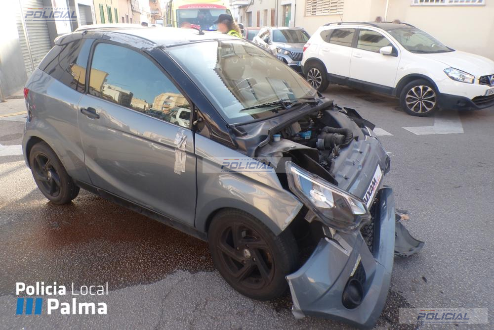 Una conductora provoca un accidente en Palma tras saltarse un ceda el paso y da positivo en alcoholemia