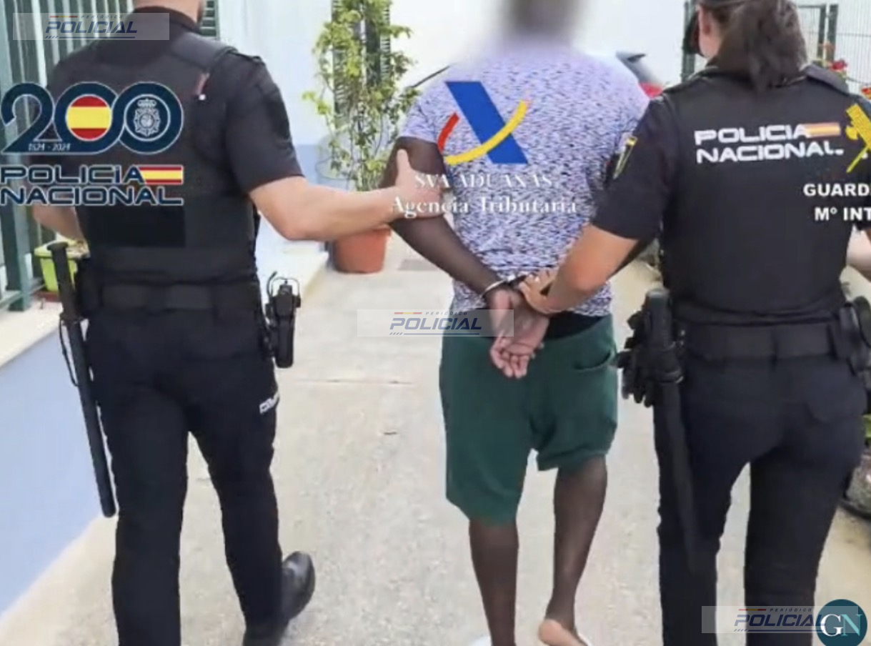 Once detenidos por introducir cocaína en Menorca mediante vehículos con compartimentos ocultos
