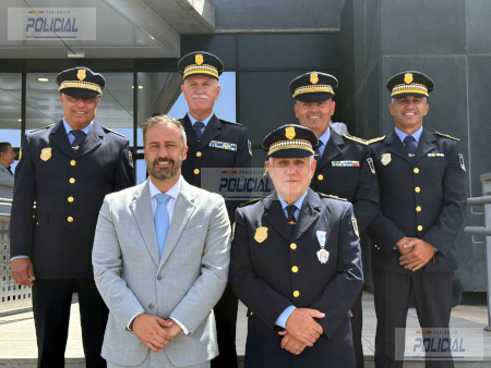 El subinspector de la Policía Local de Telde José Luis Ramos recibe la Medalla de Plata al Mérito Policial