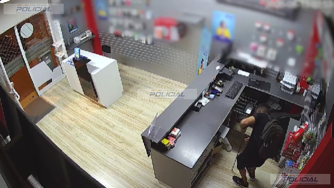 Dos detenidos por cuatro robos con fuerza en comercios del Poblenou de Barcelona durante agosto