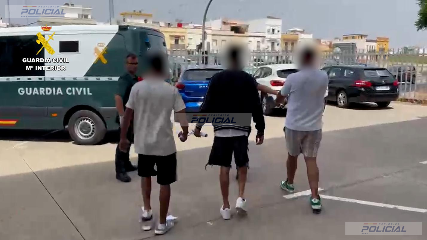 Tres detenidos por ocho robos de teléfonos móviles valorados en más de 29.000 euros en Sevilla y Córdoba