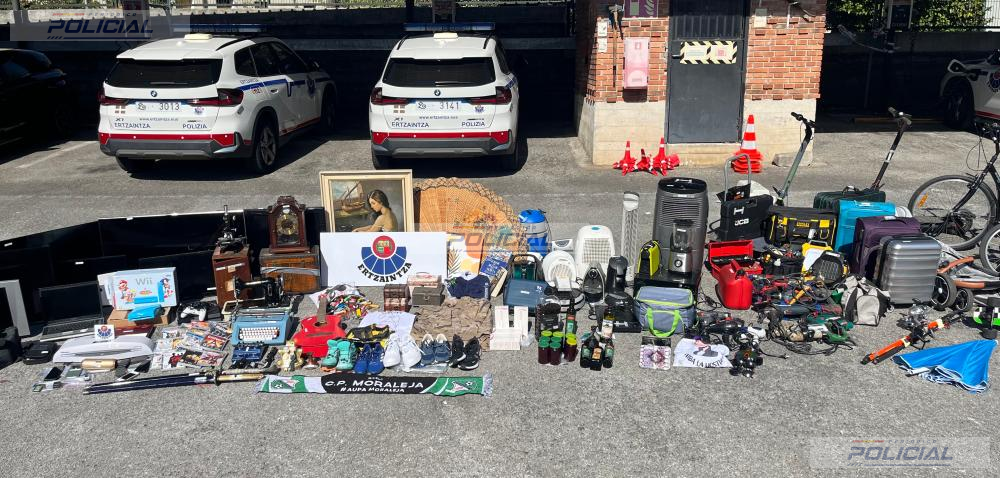 La Ertzaintza busca a los propietarios de numerosos objetos robados recuperados durante un desalojo en Beasain